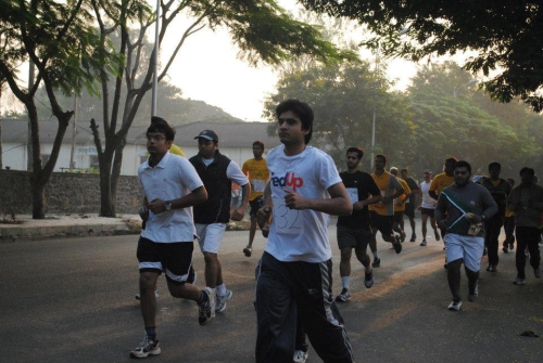 Enthusiastic Team from e-Zest participates in huge numbers in ‘Prashanti Breast Cancer Awareness Run'